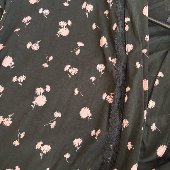 Victoria’s Secret Robe - Picture 6 of 9